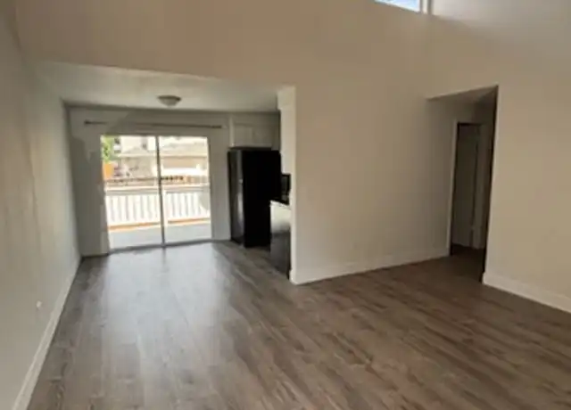 Property at 1366 S Ivy St, Cornelius, OR, 97113, 3 beds, 1 bath, [object Object]