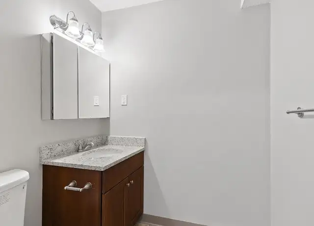 Photo of 22a Country Club Dr, Manchester, NH 03102