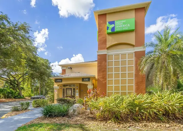 Photo of 330 Grand Regency Blvd, Brandon, FL 33510
