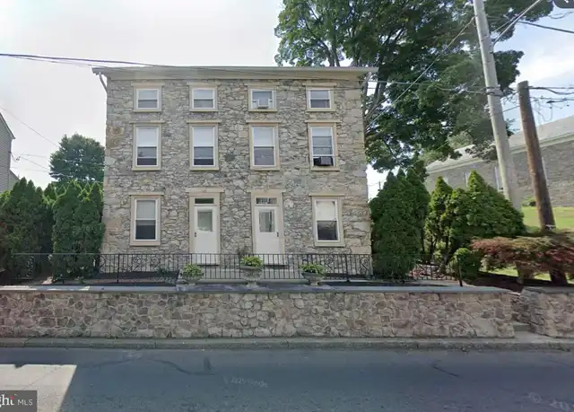 Property at 667 Easton Rd, Riegelsville, PA, 18077, 1 bed, 1 bath, [object Object]