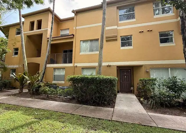 Property at 771 N Pine Island Rd #205, Plantation, FL, 33324, 2 beds, 2 baths, [object Object]