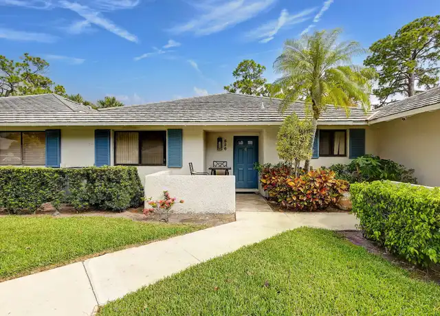 Property at 526 Club Dr, Palm Beach Gardens, FL, 33418, 2 beds, 2 baths, [object Object]