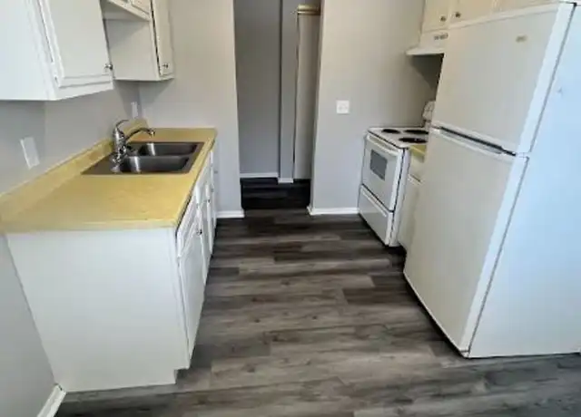Property at 1440 10th Ave Unit 301, Newport, MN, 55055, 2 beds, 1 bath, [object Object]