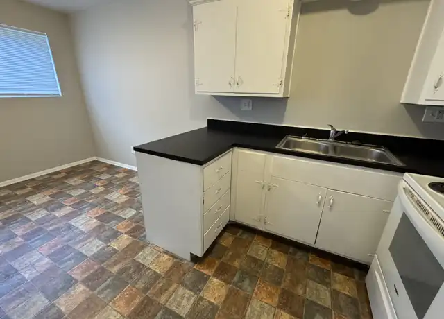 Property at 9132 E 10th St, Indianapolis, IN, 46229, 1 bed, 1 bath, [object Object]