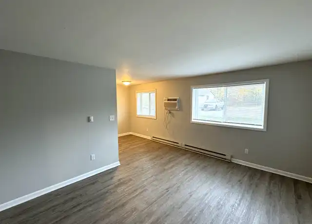 Property at 9132 E 10th St, Indianapolis, IN, 46229, 1 bed, 1 bath, [object Object]