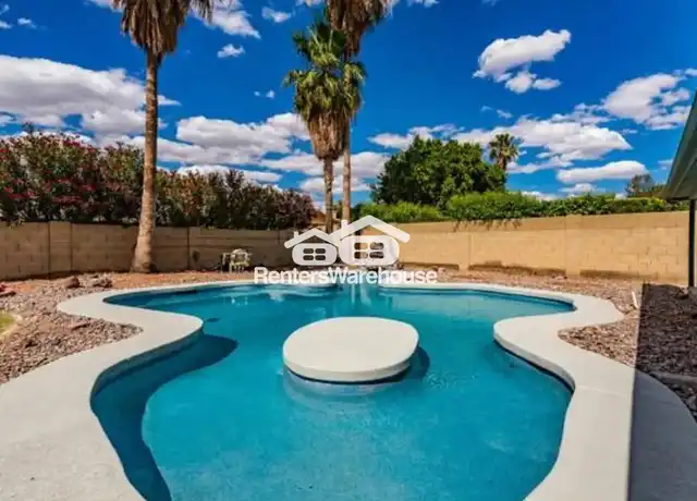 Property at 3014 W Hearn Rd, Phoenix, AZ, 85053, 4 beds, 2 baths, [object Object]