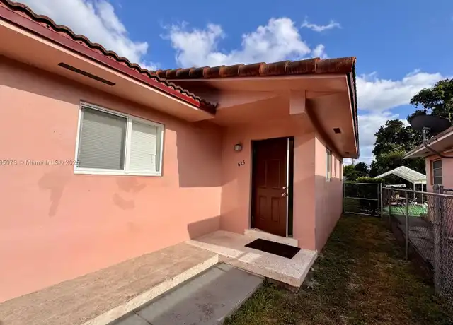 Property at 628 W 17th St Unit 628, Hialeah, FL, 33010, 2 beds, 1 bath, [object Object]