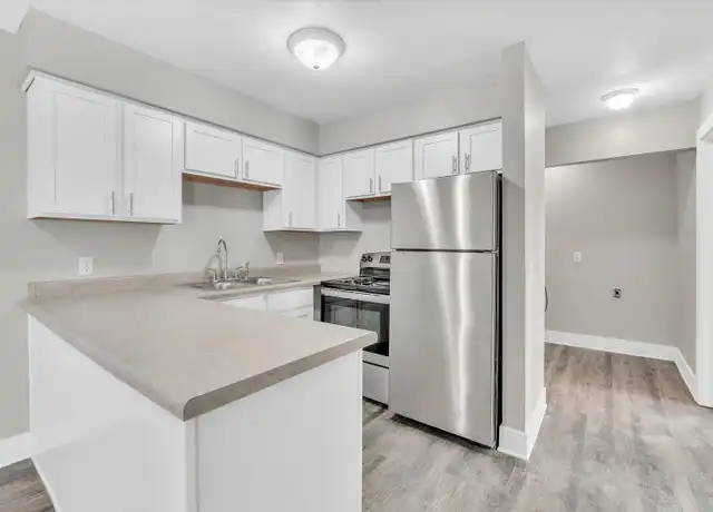 Property at 946 Vincent Ct, Lansing, MI, 48910, 2 beds, 1 bath, [object Object]