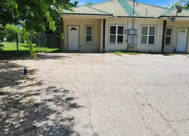 Property at 605 M L K Dr Unit A, Elgin, TX, 78621, 2 beds, 1 bath, [object Object]