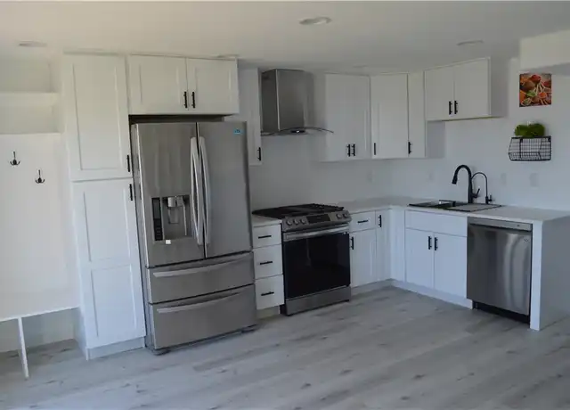 Property at 3584 S Hawk Dr, Saratoga Springs, UT, 84045, 2 beds, 1 bath, [object Object]