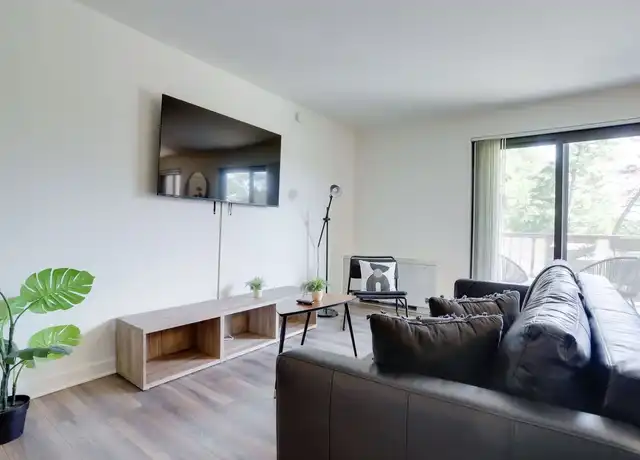 Property at 10th Street North 2525 - 10th St N Unit 1230853P, Arlington, VA, 22201, 1 bed, 1 bath, [object Object]