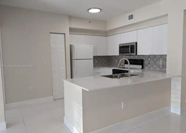 Property at 8010 N Nob Hill Rd #103, Tamarac, FL, 33321, 2 beds, 2 baths, [object Object]
