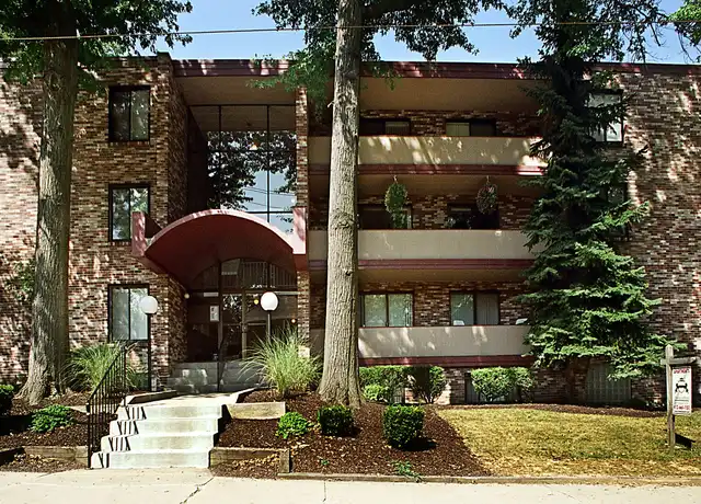 Property at 6315 Fifth Ave Unit 302, Pittsburgh, PA, 15206, 2 beds, 1 bath, [object Object]
