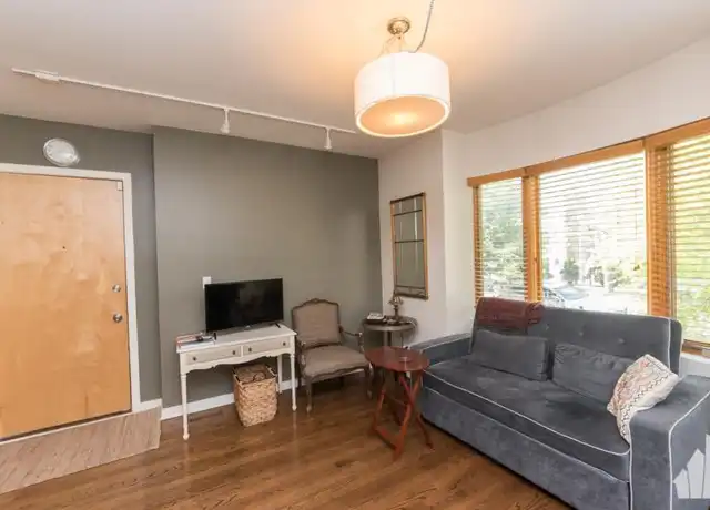 Property at 2035 W Crystal St, Chicago, IL, 60622, 3 beds, 3 baths, [object Object]