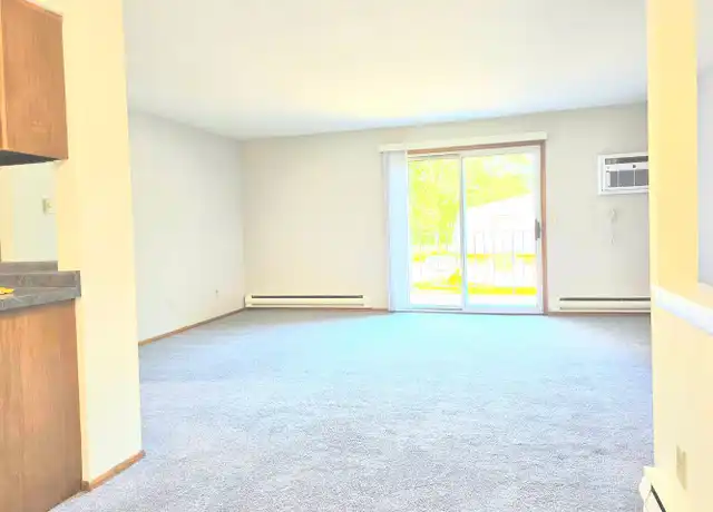Property at 1308 Meadowcreek Dr Unit 06, Pewaukee, WI, 53072, 2 beds, 1 bath, [object Object]