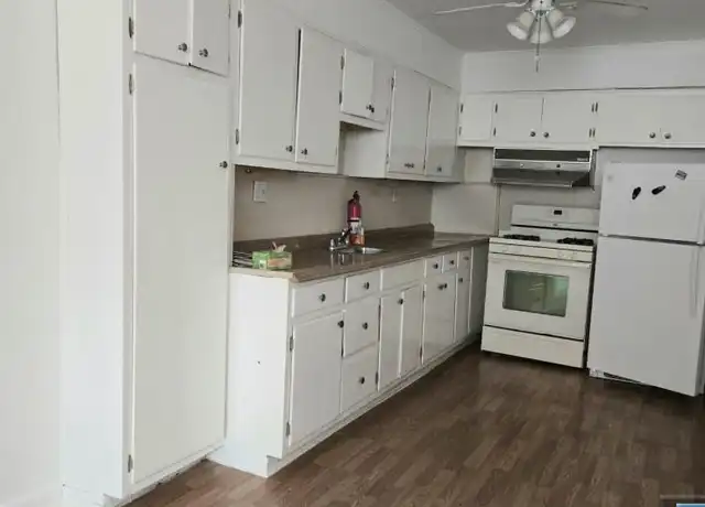 Property at 305 Green Ave, Lyndhurst, NJ, 07071, 1 bed, 1 bath, [object Object]