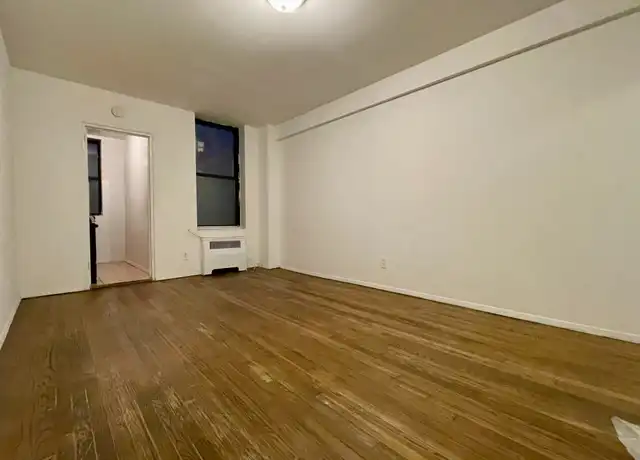 Property at 156 E 85th St Unit 3E, New York, NY, 10028, 0 beds, 1 bath, [object Object]