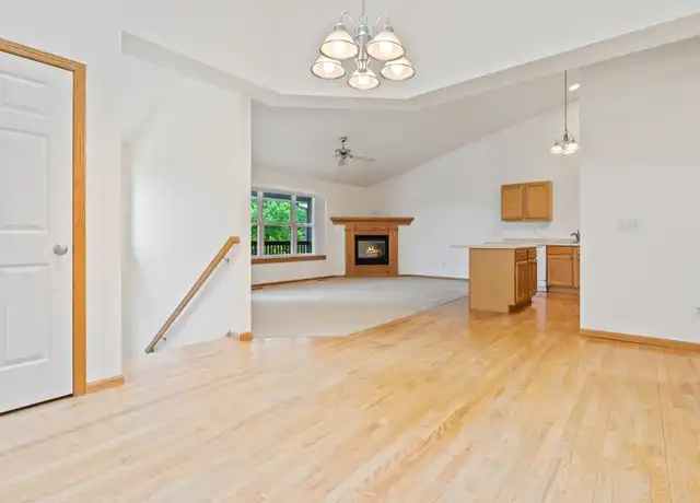 Property at 21 Redtail Bnd, Coralville, IA, 52241, 3 beds, 2 baths, [object Object]