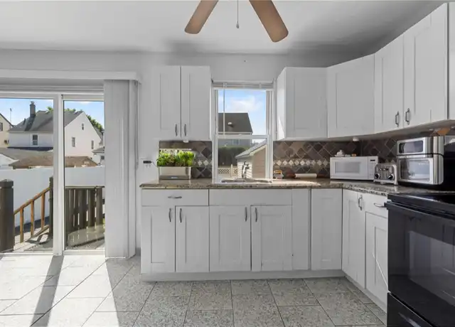 Property at 46 Kenmore Rd, Valley Stream, NY, 11581, 1 bed, 1 bath, [object Object]