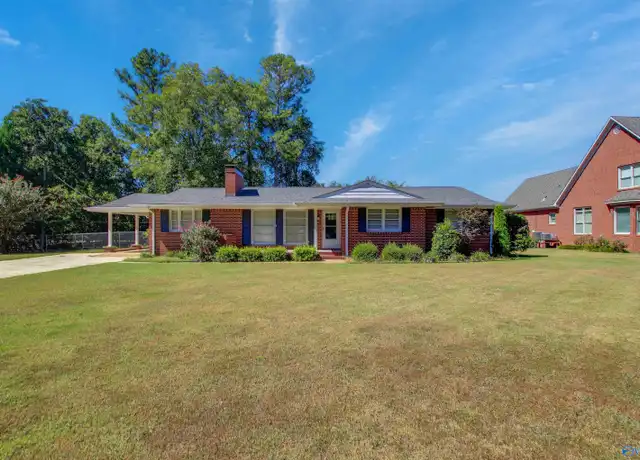 Property at 1905 Country Club Rd SE, Decatur, AL, 35601, 3 beds, 1.5 baths, [object Object]