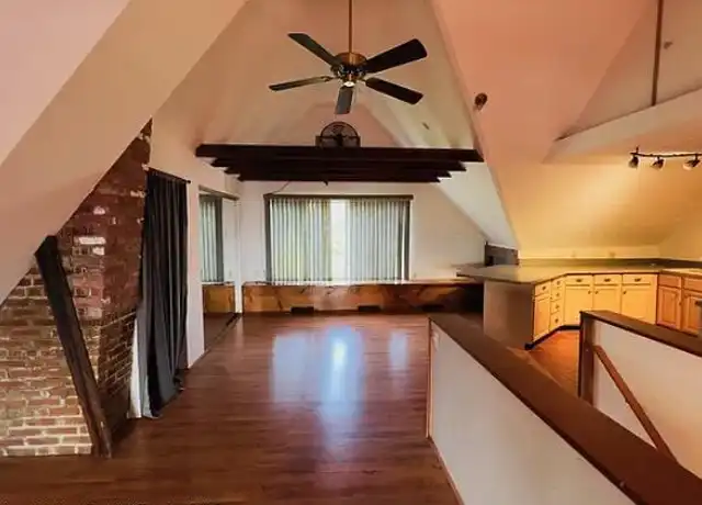 Property at 28 New St Unit 3, Catskill, NY, 12414, 1 bed, 1 bath, [object Object]