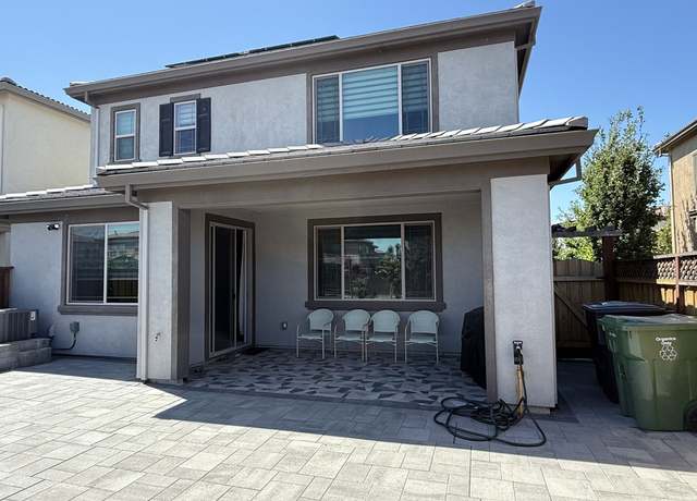 Photo of 1102 S Morning Glory Dr, Tracy, CA 95391