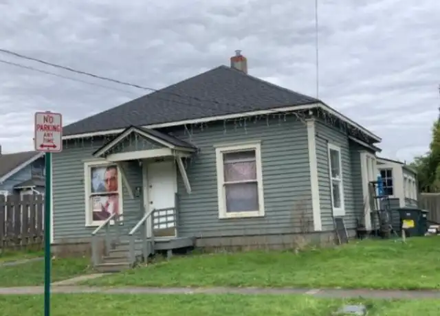 Property at 1906 I St, Bellingham, WA, 98225, 3 beds, 1 bath, [object Object]