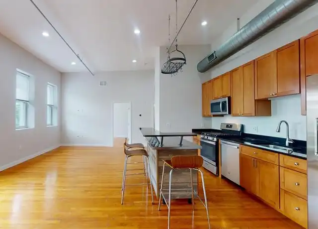 Property at 960 Broadway #12, Chelsea, MA, 02150, 2 beds, 1 bath, [object Object]