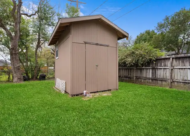 Property at 705 E Gulf St, Baytown, TX, 77520, 3 beds, 2 baths, [object Object]