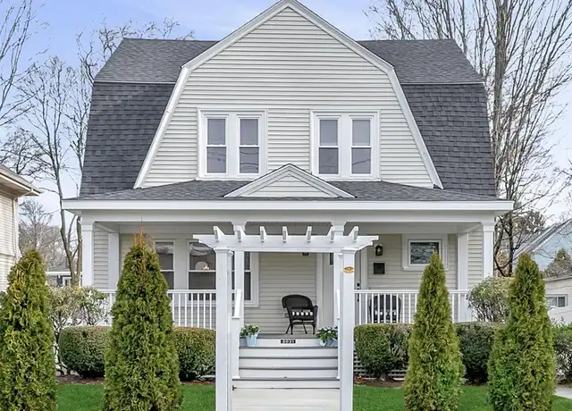 Property at 2031 Commonwealth Ave Unit 1, Auburndale, MA, 02466, 5 beds, 3.5 baths, [object Object]