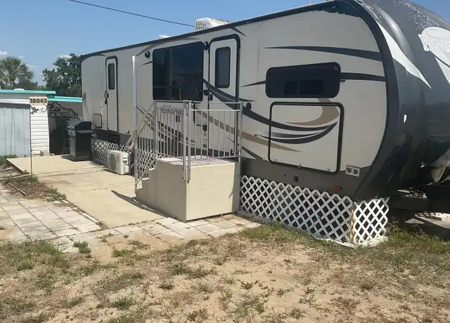 Property at 38043 Bluebird Cir, Leesburg, FL, 34788, 1 bed, 1 bath, [object Object]