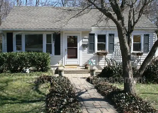 Property at 1202 Cherry Ave, Charlottesville, VA, 22903, 2 beds, 1 bath, [object Object]