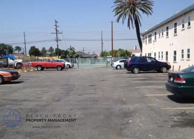 Photo of 10600 S Inglewood Ave, Inglewood, CA 90304