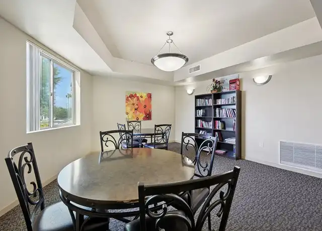 Property at Washington Pointe - 1555 E Washington St, Phoenix, AZ, 85034, 1-2 bed, 1-2 bath, [object Object]