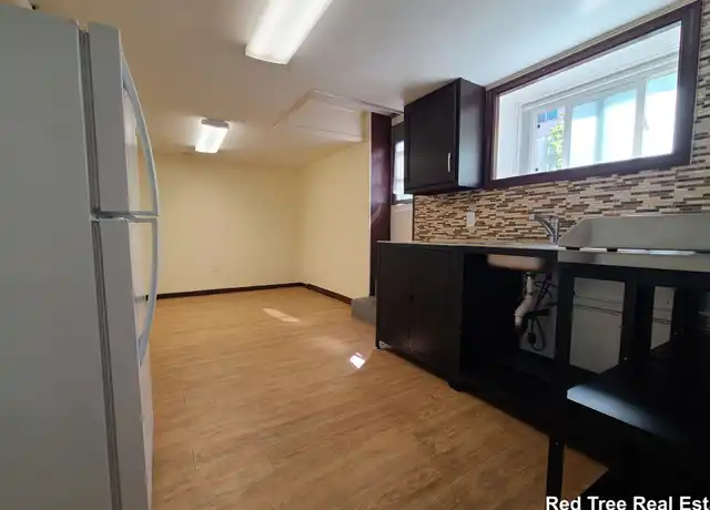 Property at 21 Larose Pl Unit B, Brighton, MA, 02135, 1 bed, 1 bath, [object Object]