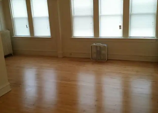 Property at 2327 W Michigan St #204, Milwaukee, WI, 53233, 1 bed, 1 bath, [object Object]