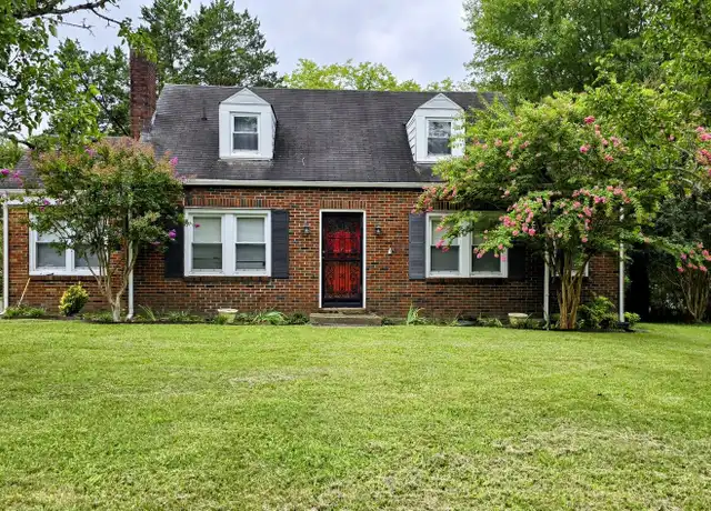 Property at 709 E College St, Pulaski, TN, 38478, 3 beds, 2 baths, [object Object]