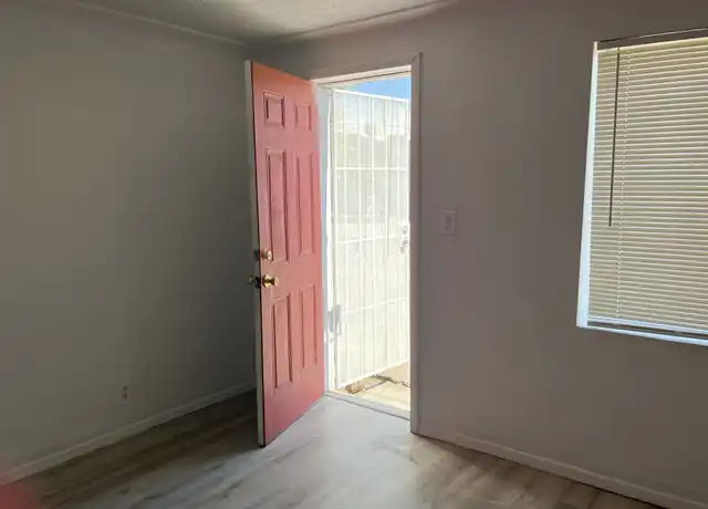 Property at 1420 4th St NW Unit 1, Albuquerque, NM, 87102, 1 bed, 1 bath, [object Object]