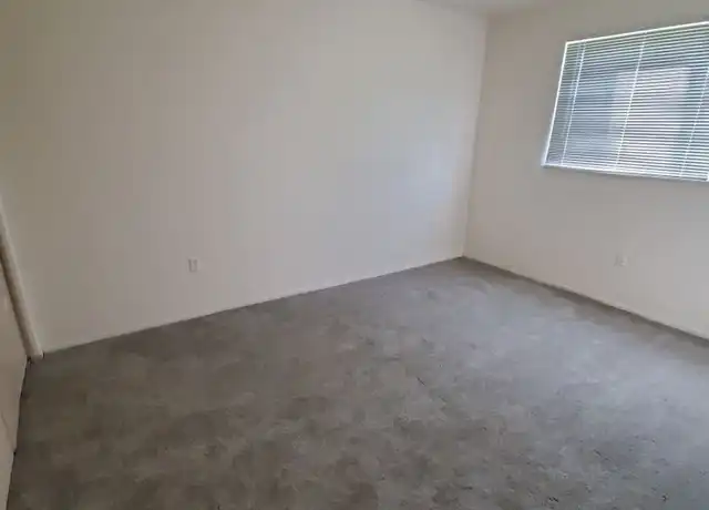 Property at 29840 Willow Creek Rd Unit 42, Eugene, OR, 97402, 2 beds, 1 bath, [object Object]
