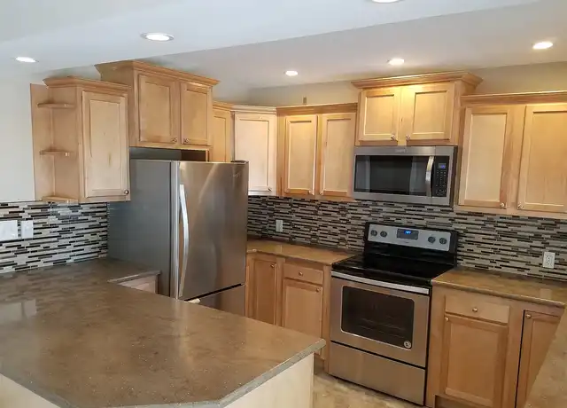 Property at Oakhaven Acres Apartments - 175 Perry Rd, Saratoga Springs, NY, 12866, 2 beds, 1 bath, [object Object]
