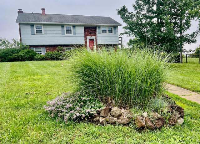 Photo of 8205 Bayside Dr, Pasadena, MD 21122