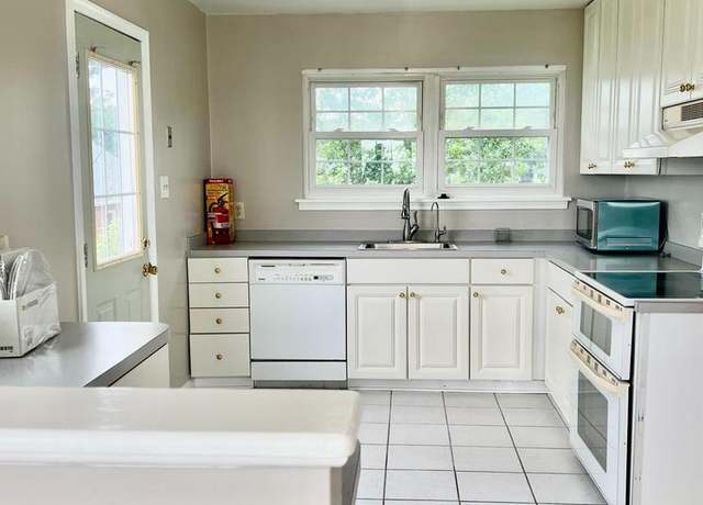 Photo of 8205 Bayside Dr, Pasadena, MD 21122