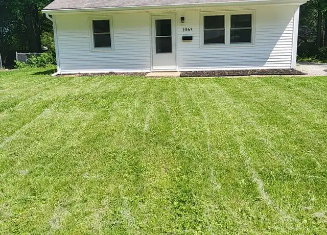 Property at 1065 Eastview Dr, Rantoul, IL, 61866, 2 beds, 1 bath, [object Object]