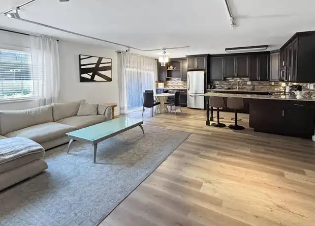 Property at 5525 E Thomas Rd Unit B3, Phoenix, AZ, 85018, 2 beds, 2 baths, [object Object]