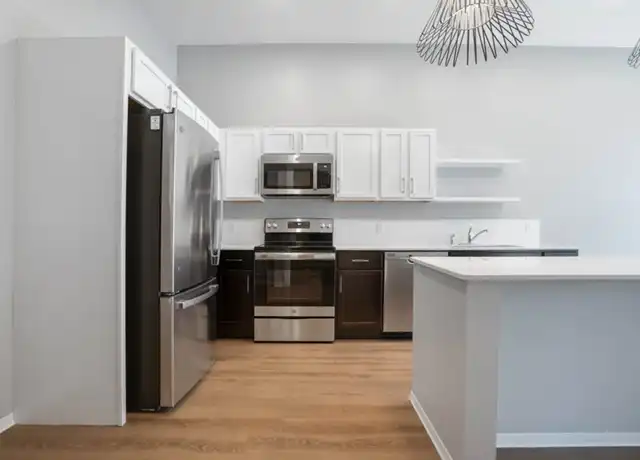 Property at 1060 Centerpoint Dr Unit 2427, Stevens Point, WI, 54481, 1 bed, 1 bath, [object Object]