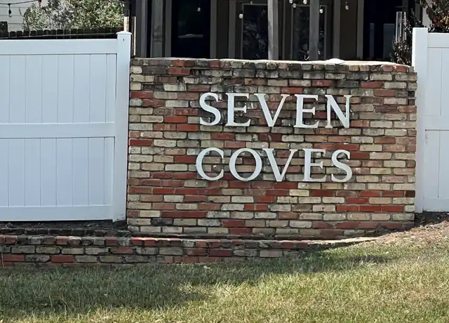 Property at 7041 Kingston Cove Ln, Willis, TX, 77318, 2 beds, 2.5 baths, [object Object]