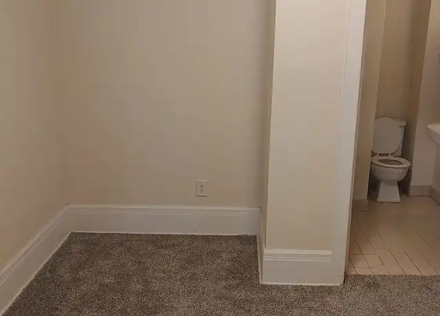 Property at 918 E Knapp St Unit 5, Milwaukee, WI, 53202, 1 bed, 1 bath, [object Object]