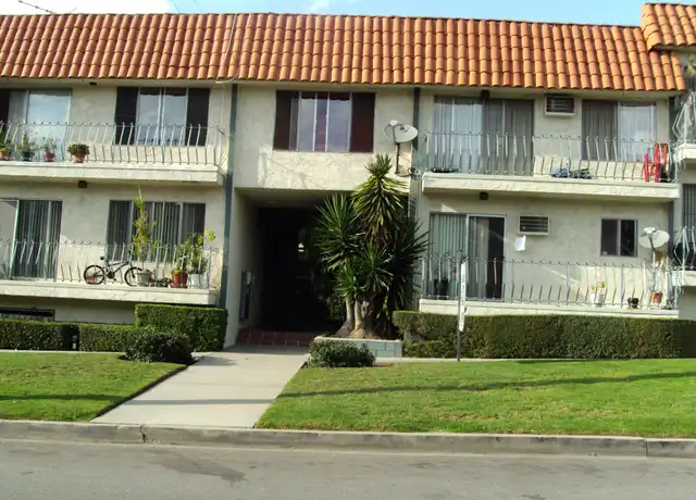 Property at 11081 Rose Ave. - 11081 Rose Ave, Los Angeles, CA, 90034, 2 beds, 2 baths, [object Object]