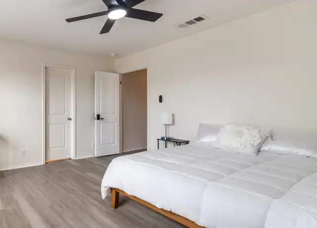 Property at 6006 Pearl Pass, San Antonio, TX, 78222, 1 bed, 1 bath, [object Object]