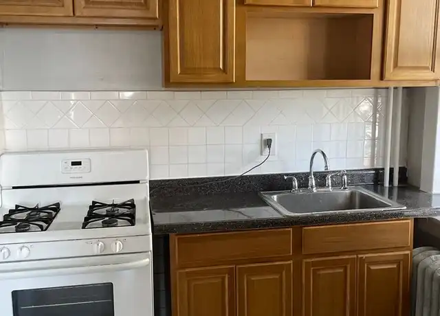 Property at JF MAPLE LLC. - 44 Maple St, Yonkers, NY, 10701, 1 bed, 1 bath, [object Object]